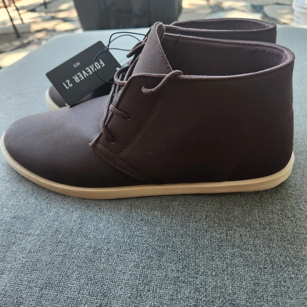 NWT FOREVER 21‎ Men's Chukka Shoes Size 9